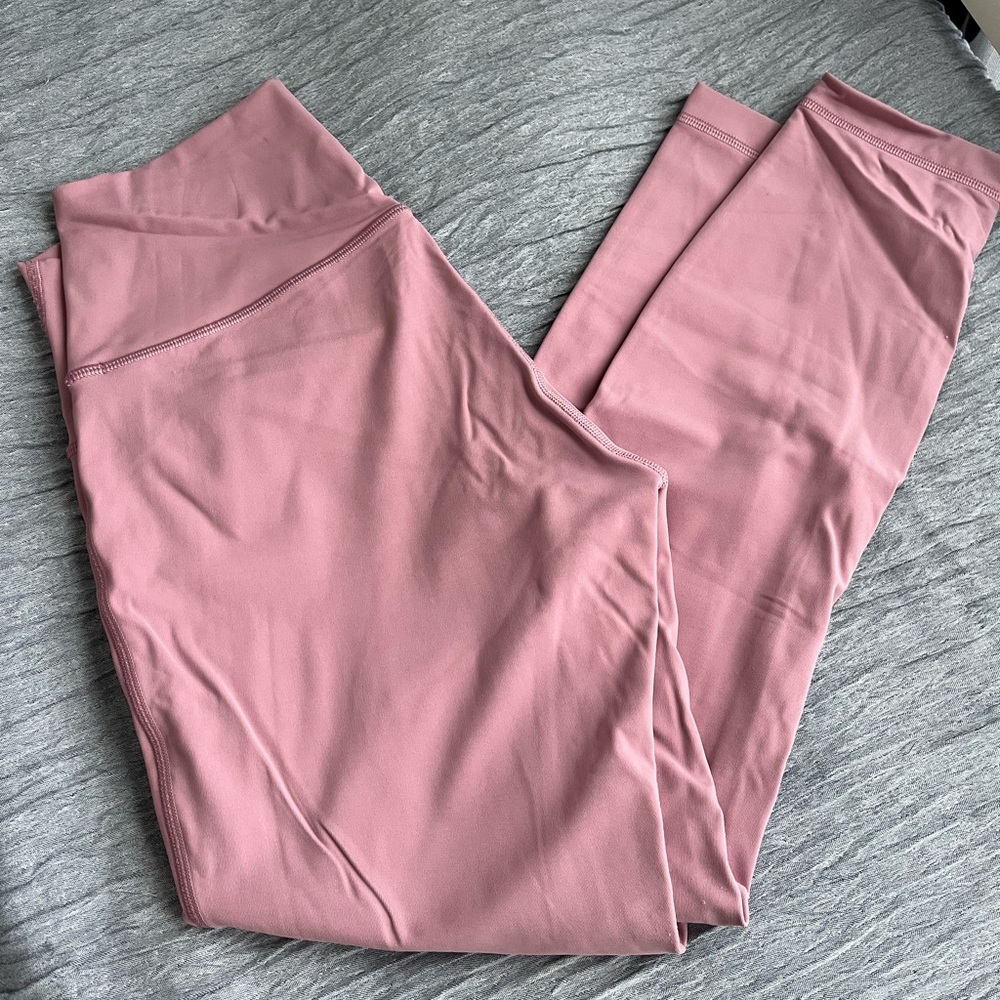 lulu lemon leggings, size 8, pink color